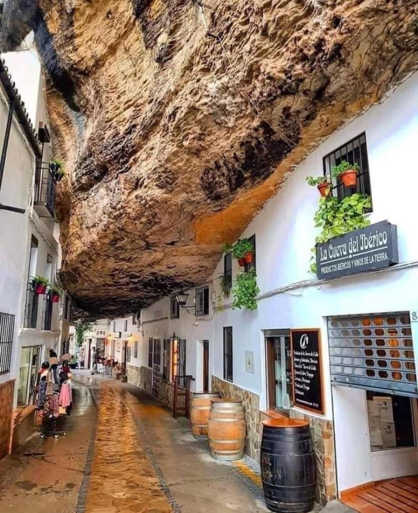 Вілла Casa Cueva “El Refugio En La Cueva” Setenil De Las Bodegas Екстер'єр фото